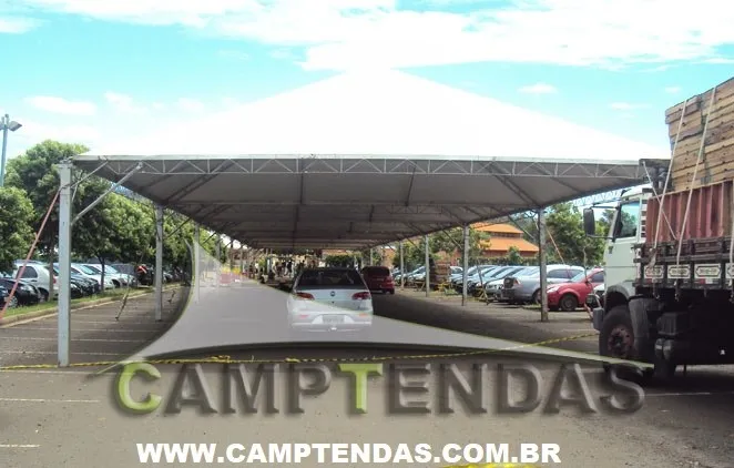 Venda de tenda piramidal